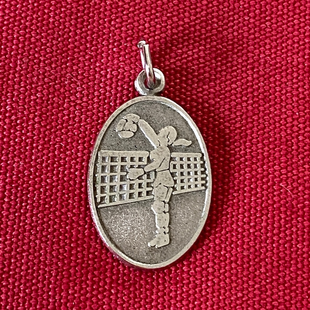Rembrandt I Sterling I Volleyball Player Oval Disc Charm